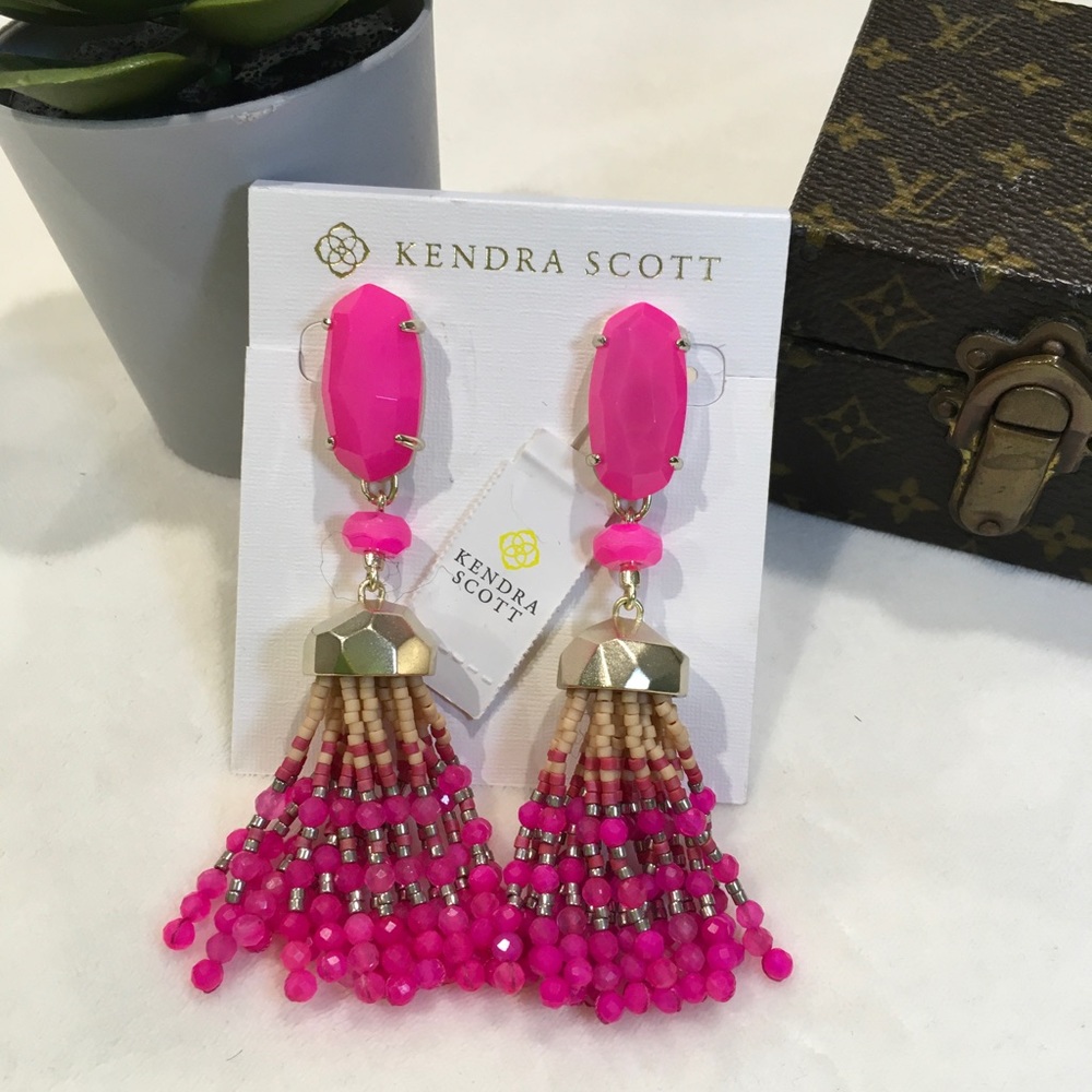🩷KENDRA SCOTT EARRINGS 🩷